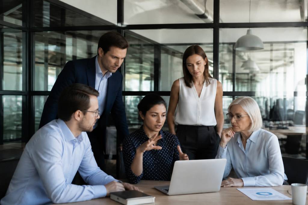 Cargos en una empresa: funciones, tipos y estructura organizativa